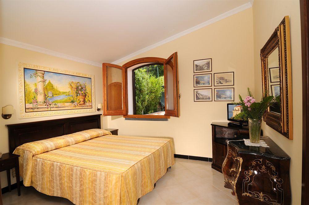 Hotel Villa La Colombaia Agropoli Exterior photo